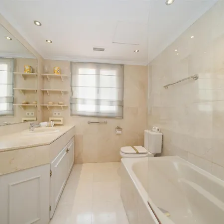 Aviemore - Luxury With Pool In Nueva Andalucia *