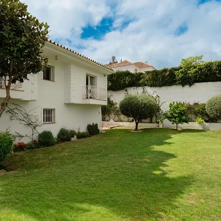 Aviemore - Luxury With Pool In Nueva Andalucia Villa *