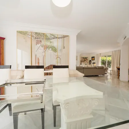 Aviemore - Luxury With Pool In Nueva Andalucia Villa