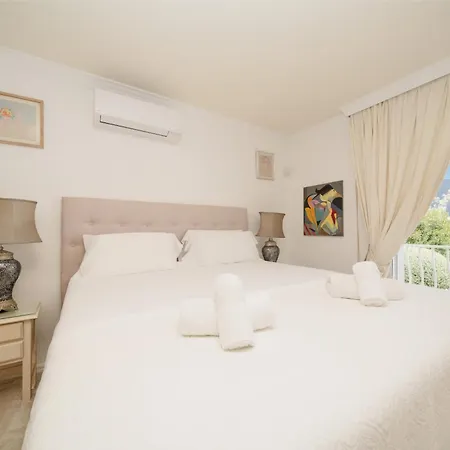 Aviemore - Luxury With Pool In Nueva Andalucia Villa *
