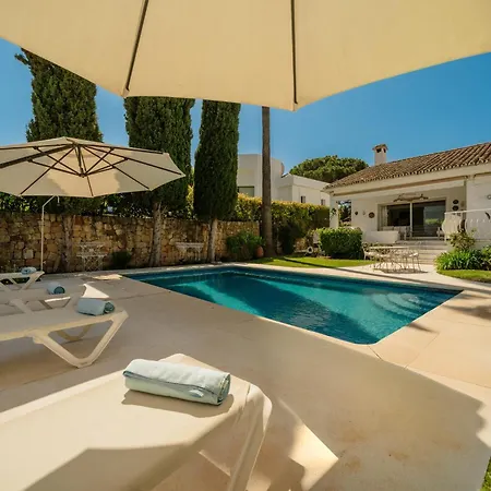 Aviemore - Luxury With Pool In Nueva Andalucia